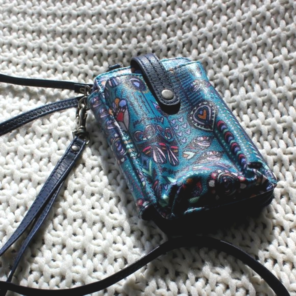 The Sak Sakroots Crossbody Mini Cell Phone Wallet Bag Purse